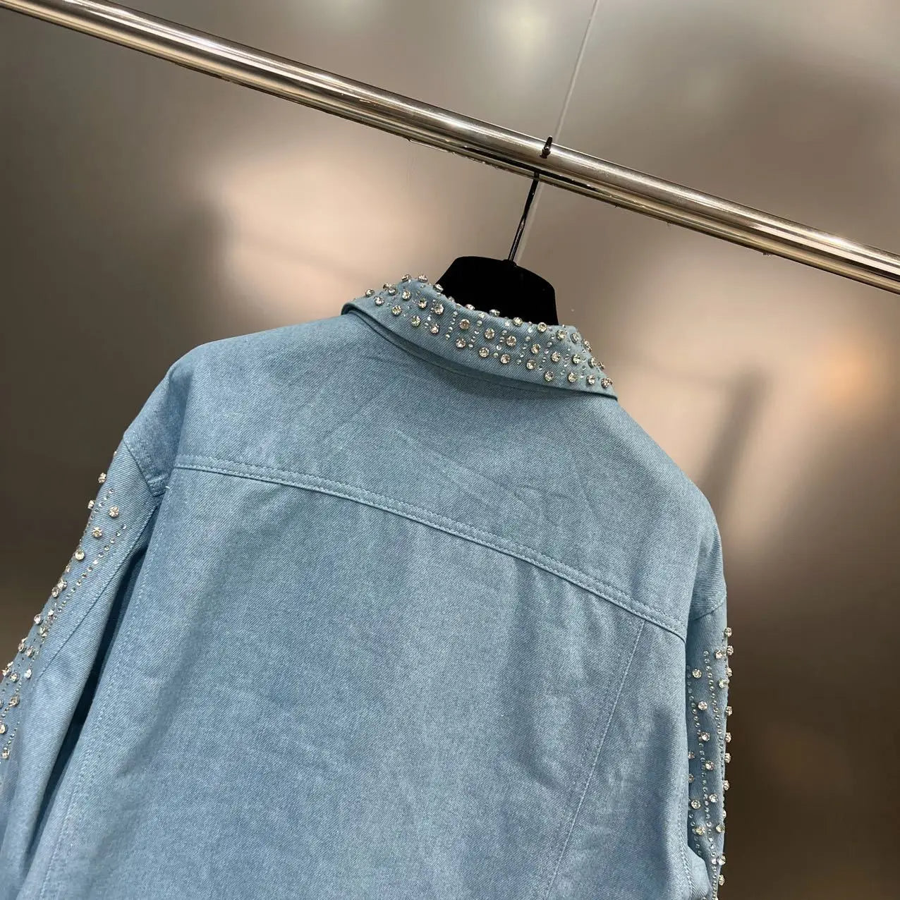 JAQUETA JEANS ESTER COM STRASS