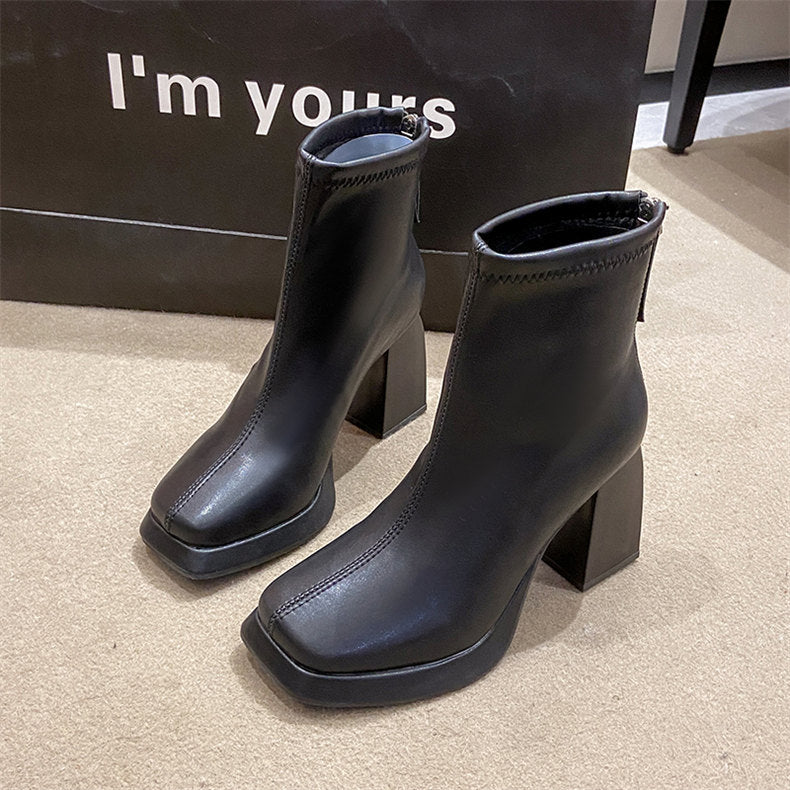 BOTA LOLA CANO MÉDIO CLÁSSICA