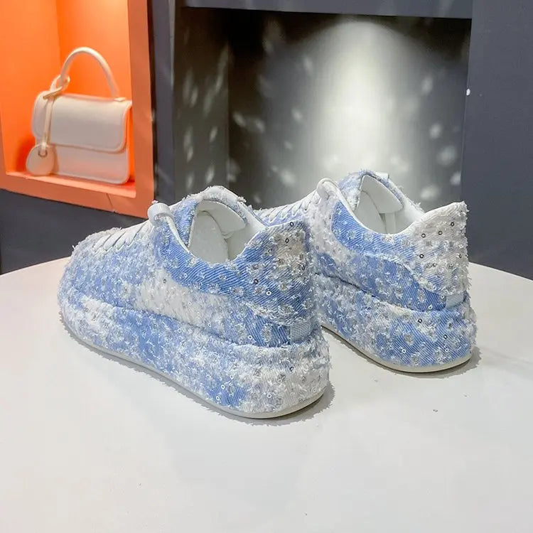 TÊNIS FEMININO JADE DETALHES EM BRILHO