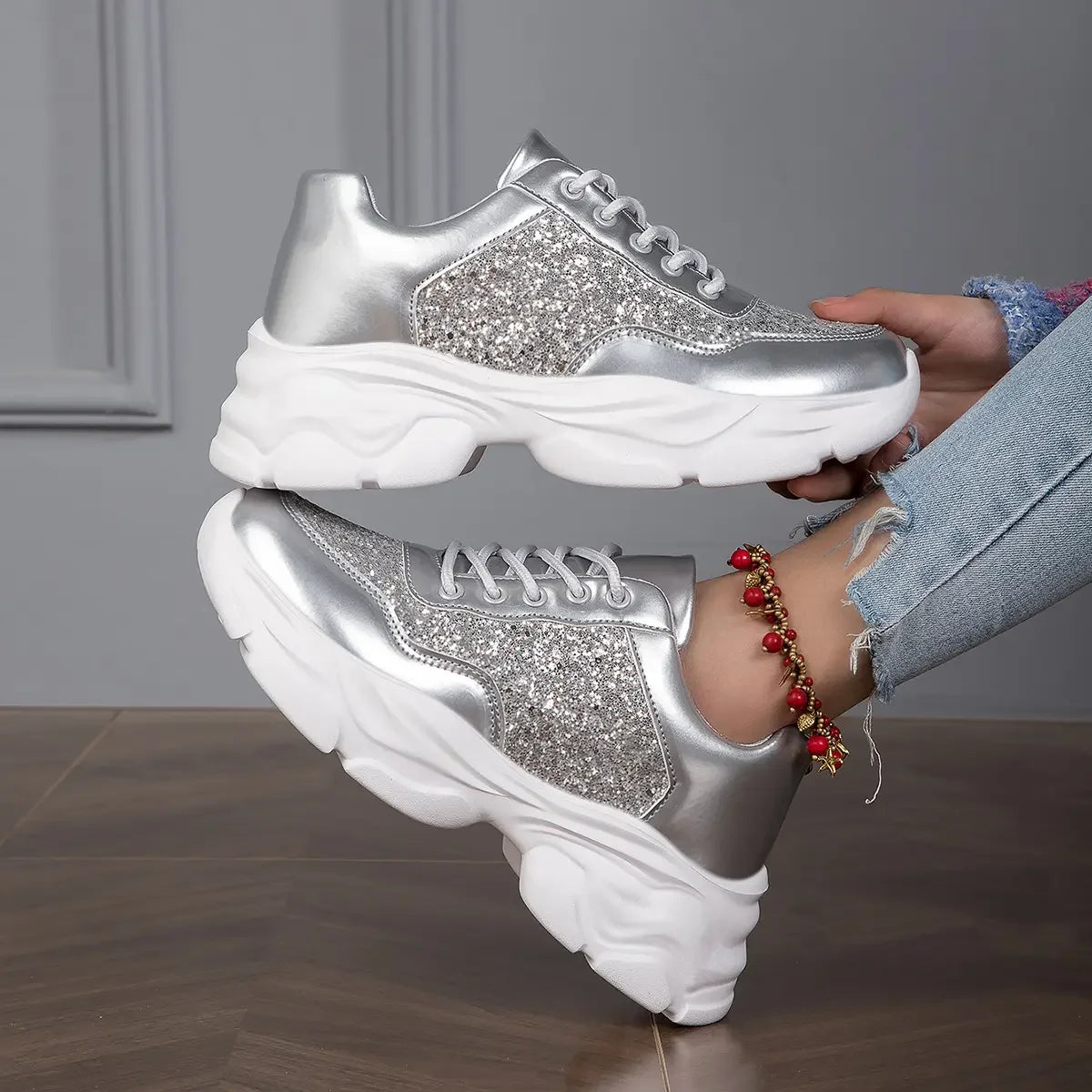 TÊNIS FEMININO LAURA SNEAKER COM BRILHO