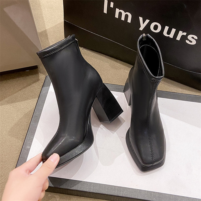 BOTA LOLA CANO MÉDIO CLÁSSICA