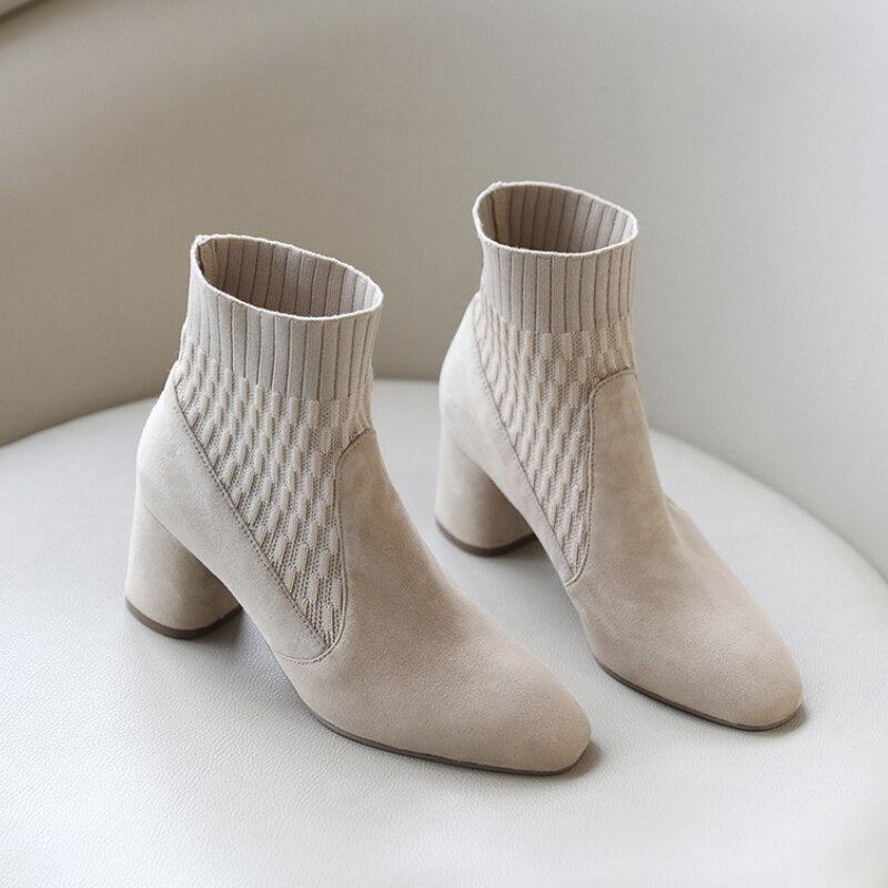 BOTA MELISSA BICO FINO SALTO GROSSO MODELO MEIA