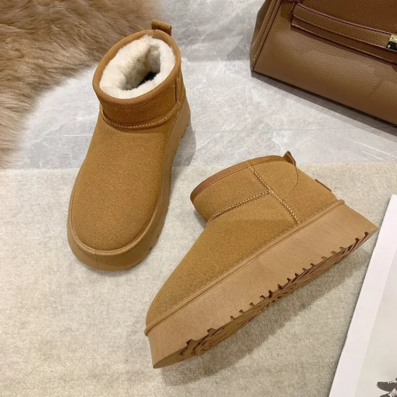 BOTA FEMININA UGG – IMPERMEÁVEL, PELUCIADA E INCRIVELMENTE ACONCHEGANTE