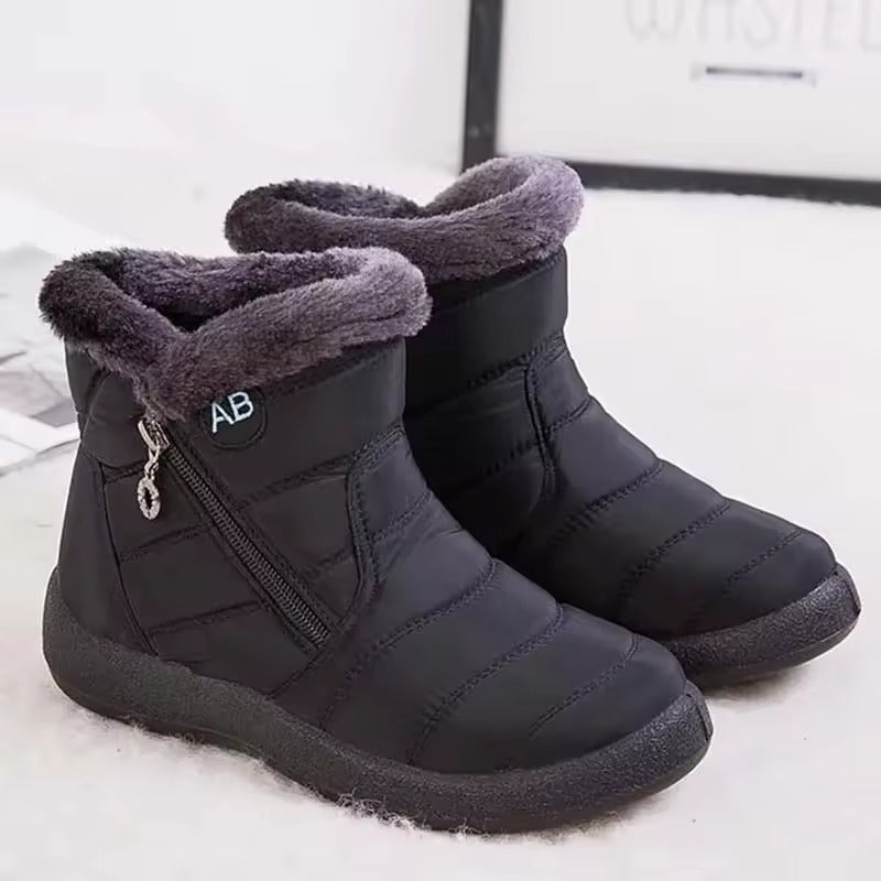 BOTA FEMININA DONNA MISS COMFORT FLEX IMPERMEÁVEL COM FORRO PELUCIADO E SOLADO ANTIDERRAPANTE