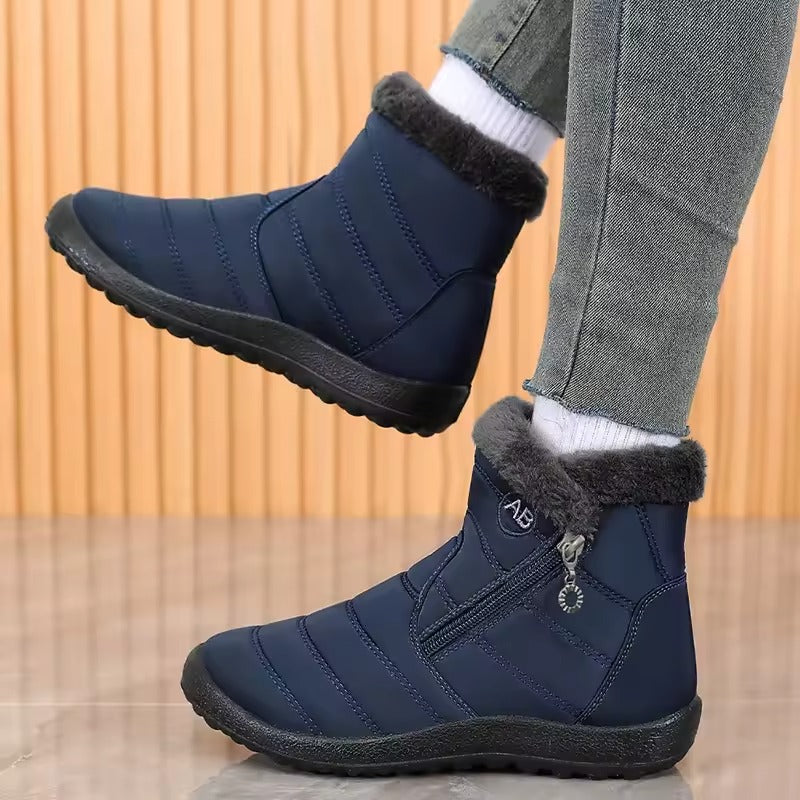 BOTA FEMININA DONNA MISS COMFORT FLEX IMPERMEÁVEL COM FORRO PELUCIADO E SOLADO ANTIDERRAPANTE
