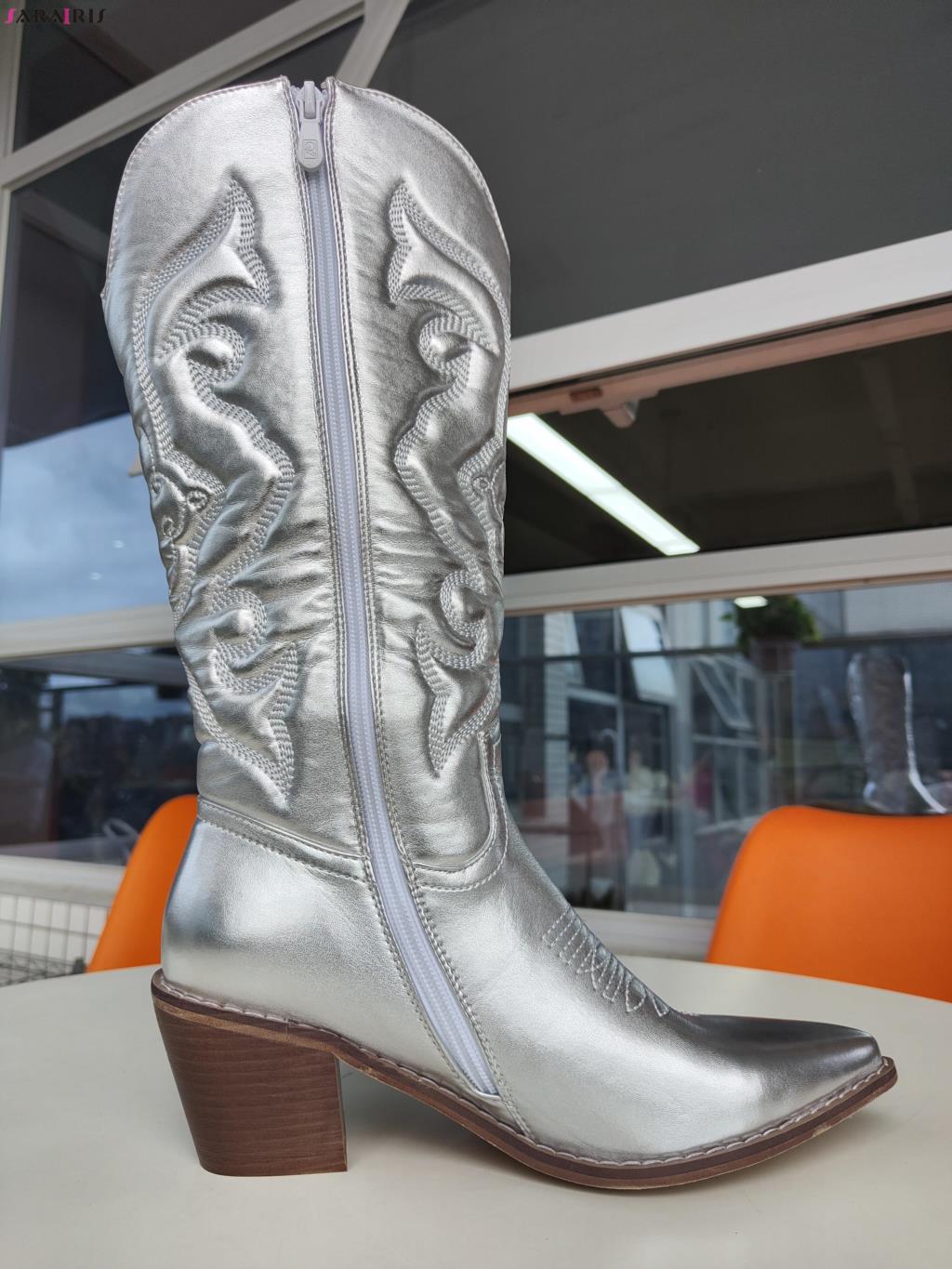 BOTA NAIARA MODELO TEXANA WESTERN METALIZADA CANO ALTO