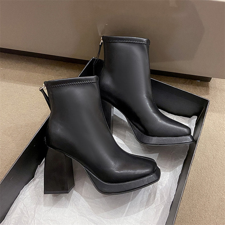 BOTA LOLA CANO MÉDIO CLÁSSICA