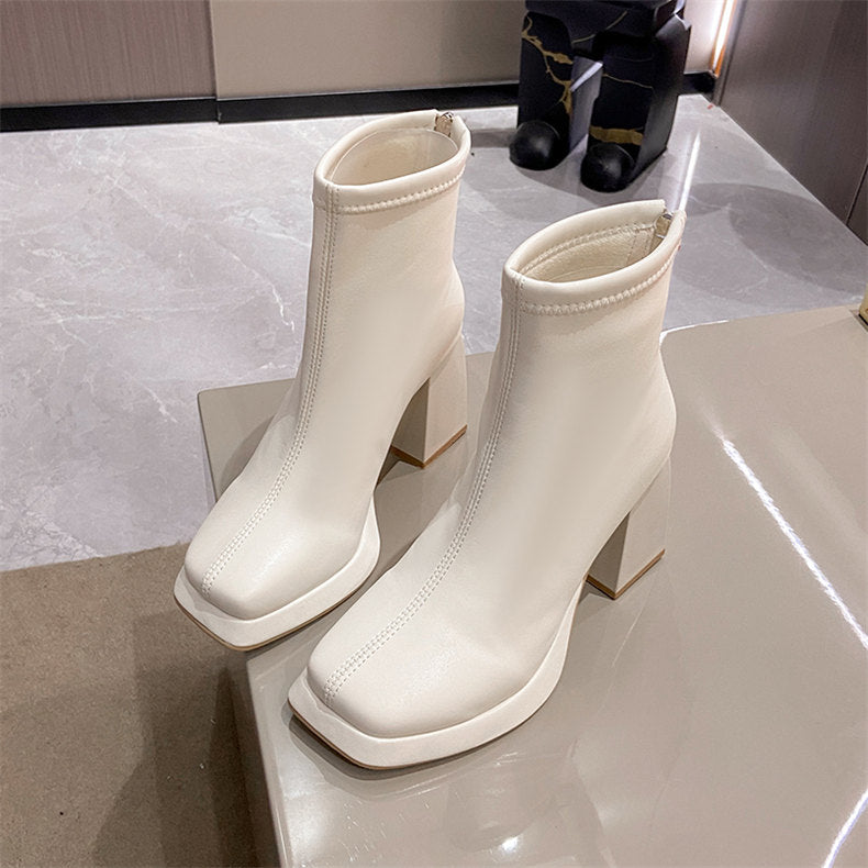 BOTA LOLA CANO MÉDIO CLÁSSICA