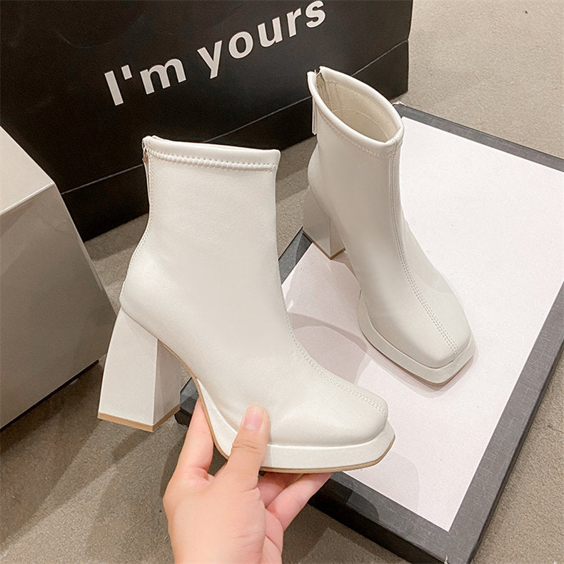 BOTA LOLA CANO MÉDIO CLÁSSICA