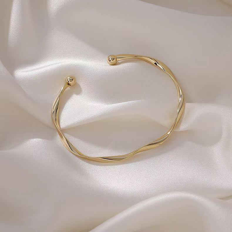 BRACELETE FEMININO TWISTED  METAL - Dona Miss