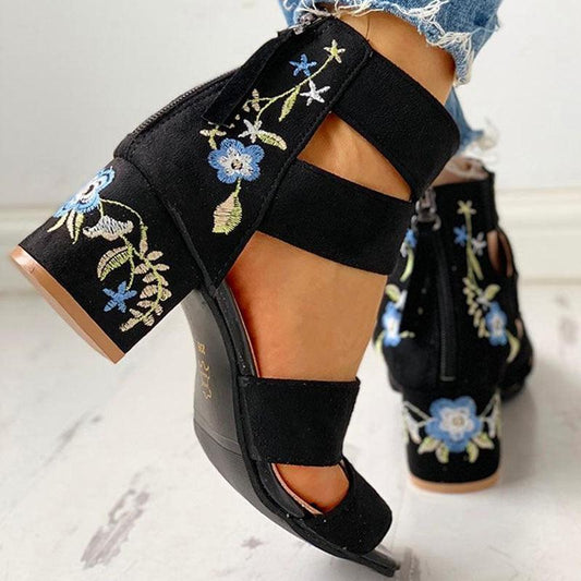 SANDÁLIA FEMININA SALTO GROSSO BORDADA FLORAL - Dona Miss